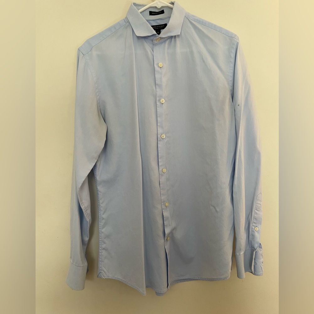 Banana Republic Mens Button Down. Size Medium. Blue